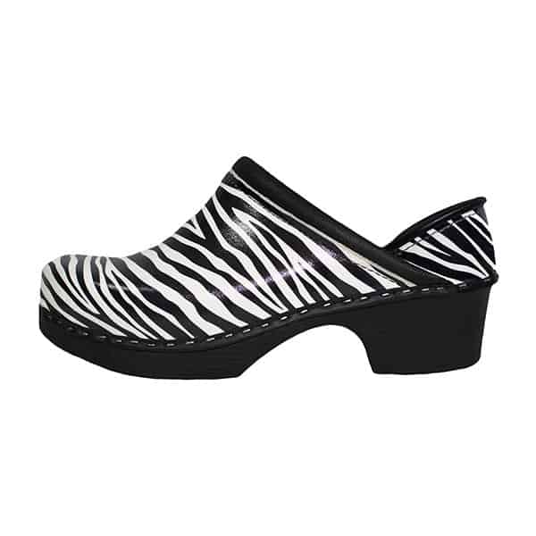 Best Clogs for Nurses - candc clogs zebra