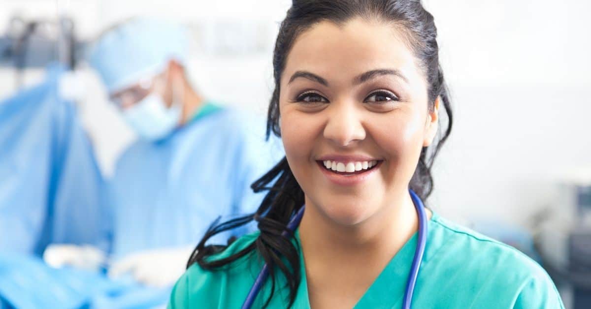 how-to-become-a-surgical-nurse-salary-requirements-and-more